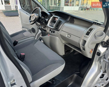 Серый Опель Виваро, объемом двигателя 2 л и пробегом 285 тыс. км за 13950 $, фото 47 на Automoto.ua