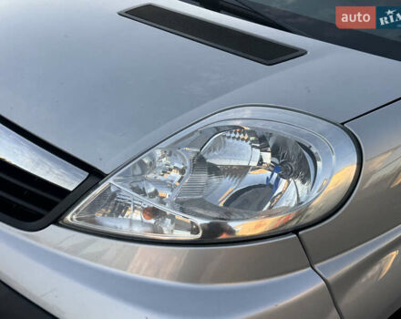 Серый Опель Виваро, объемом двигателя 2 л и пробегом 285 тыс. км за 13950 $, фото 24 на Automoto.ua