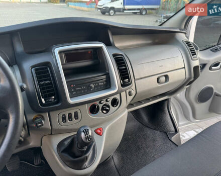 Серый Опель Виваро, объемом двигателя 2 л и пробегом 285 тыс. км за 13950 $, фото 58 на Automoto.ua