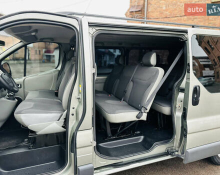 Сірий Опель Віваро, об'ємом двигуна 2 л та пробігом 264 тис. км за 14500 $, фото 11 на Automoto.ua