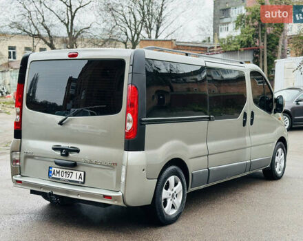 Сірий Опель Віваро, об'ємом двигуна 2 л та пробігом 264 тис. км за 14500 $, фото 6 на Automoto.ua