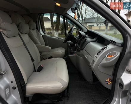 Серый Опель Виваро, объемом двигателя 2 л и пробегом 278 тыс. км за 12700 $, фото 33 на Automoto.ua