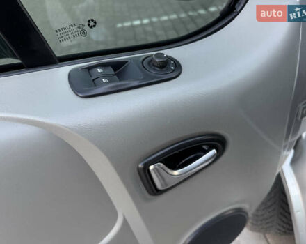 Серый Опель Виваро, объемом двигателя 2 л и пробегом 285 тыс. км за 13950 $, фото 53 на Automoto.ua