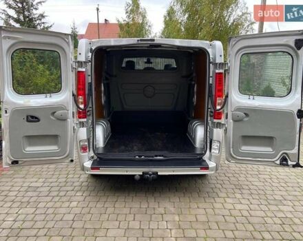 Серый Опель Виваро, объемом двигателя 2.5 л и пробегом 285 тыс. км за 13950 $, фото 33 на Automoto.ua