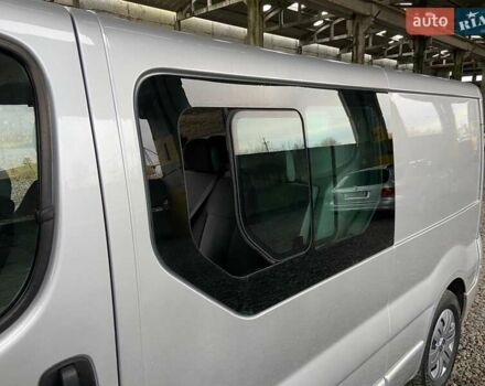 Серый Опель Виваро, объемом двигателя 2.5 л и пробегом 265 тыс. км за 13850 $, фото 28 на Automoto.ua