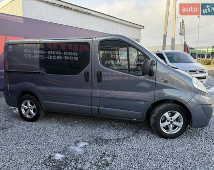 Серый Опель Виваро, объемом двигателя 2 л и пробегом 244 тыс. км за 13000 $, фото 1 на Automoto.ua