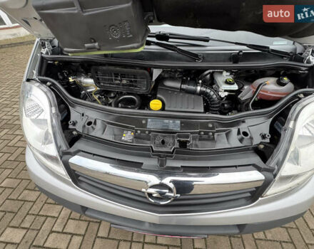 Серый Опель Виваро, объемом двигателя 2 л и пробегом 250 тыс. км за 14950 $, фото 52 на Automoto.ua