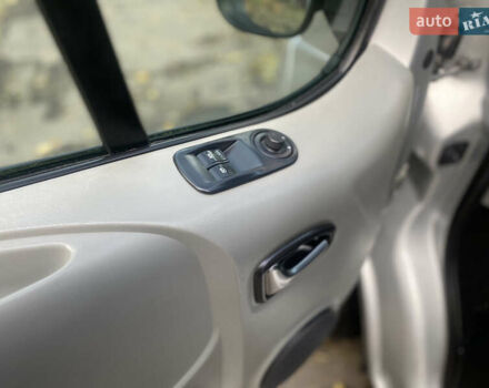 Серый Опель Виваро, объемом двигателя 2 л и пробегом 216 тыс. км за 14950 $, фото 19 на Automoto.ua