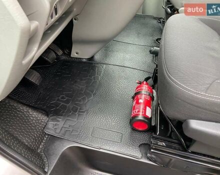 Серый Опель Виваро, объемом двигателя 2.5 л и пробегом 285 тыс. км за 13950 $, фото 19 на Automoto.ua