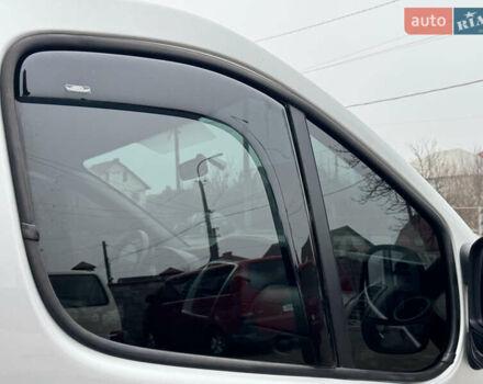 Серый Опель Виваро, объемом двигателя 2 л и пробегом 250 тыс. км за 14950 $, фото 33 на Automoto.ua