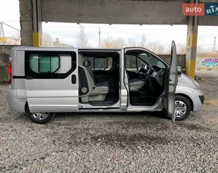 Серый Опель Виваро, объемом двигателя 2.5 л и пробегом 265 тыс. км за 13850 $, фото 13 на Automoto.ua