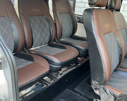 Серый Опель Виваро, объемом двигателя 2 л и пробегом 380 тыс. км за 13200 $, фото 11 на Automoto.ua