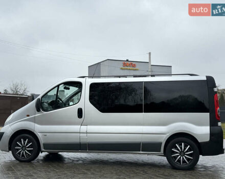 Серый Опель Виваро, объемом двигателя 2 л и пробегом 290 тыс. км за 14650 $, фото 9 на Automoto.ua