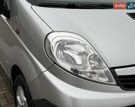 Серый Опель Виваро, объемом двигателя 2 л и пробегом 250 тыс. км за 14950 $, фото 18 на Automoto.ua