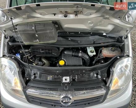 Серый Опель Виваро, объемом двигателя 2.5 л и пробегом 265 тыс. км за 13850 $, фото 36 на Automoto.ua