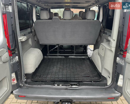 Серый Опель Виваро, объемом двигателя 2 л и пробегом 250 тыс. км за 14950 $, фото 50 на Automoto.ua