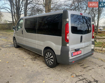 Серый Опель Виваро, объемом двигателя 2 л и пробегом 216 тыс. км за 14950 $, фото 3 на Automoto.ua