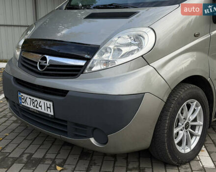 Сірий Опель Віваро, об'ємом двигуна 2 л та пробігом 282 тис. км за 13850 $, фото 14 на Automoto.ua