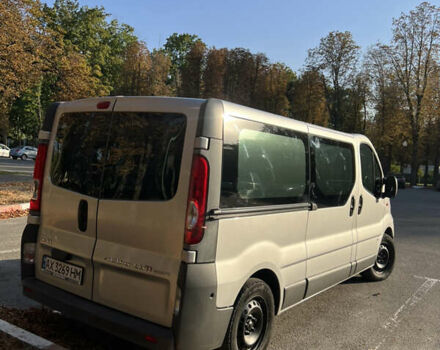 Серый Опель Виваро, объемом двигателя 2 л и пробегом 380 тыс. км за 13200 $, фото 4 на Automoto.ua