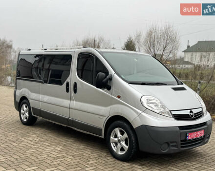 Серый Опель Виваро, объемом двигателя 2 л и пробегом 250 тыс. км за 14950 $, фото 15 на Automoto.ua