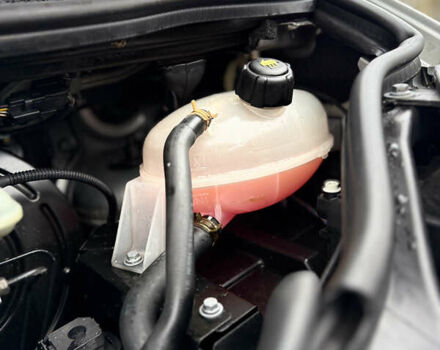 Серый Опель Виваро, объемом двигателя 2 л и пробегом 290 тыс. км за 14650 $, фото 27 на Automoto.ua