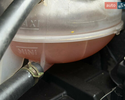 Сірий Опель Віваро, об'ємом двигуна 2 л та пробігом 282 тис. км за 13850 $, фото 29 на Automoto.ua