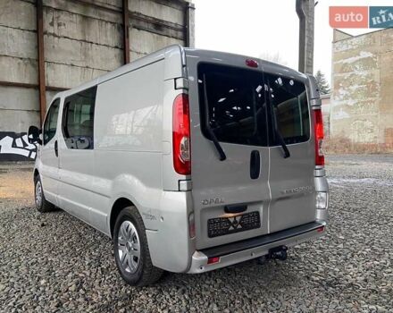 Серый Опель Виваро, объемом двигателя 2.5 л и пробегом 265 тыс. км за 13850 $, фото 9 на Automoto.ua