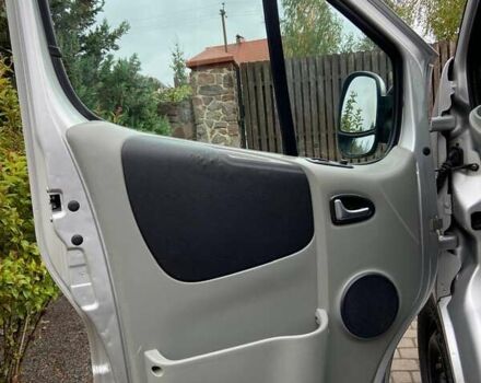 Серый Опель Виваро, объемом двигателя 2.5 л и пробегом 285 тыс. км за 13950 $, фото 22 на Automoto.ua