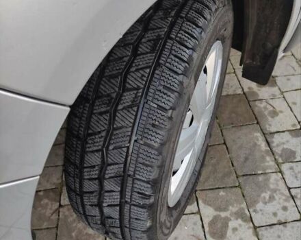 Серый Опель Виваро, объемом двигателя 2 л и пробегом 270 тыс. км за 15200 $, фото 26 на Automoto.ua