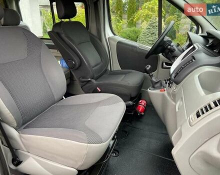 Серый Опель Виваро, объемом двигателя 2.5 л и пробегом 285 тыс. км за 13950 $, фото 21 на Automoto.ua