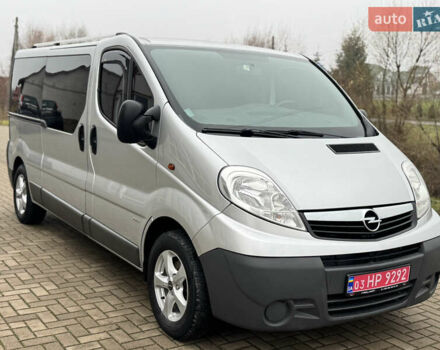 Серый Опель Виваро, объемом двигателя 2 л и пробегом 250 тыс. км за 14950 $, фото 16 на Automoto.ua
