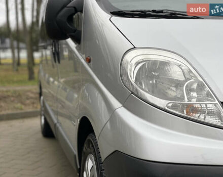 Серый Опель Виваро, объемом двигателя 2 л и пробегом 272 тыс. км за 14499 $, фото 22 на Automoto.ua