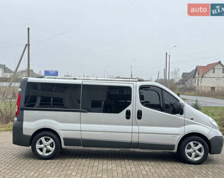 Серый Опель Виваро, объемом двигателя 2 л и пробегом 250 тыс. км за 14950 $, фото 14 на Automoto.ua