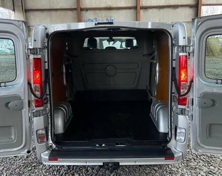 Серый Опель Виваро, объемом двигателя 2.5 л и пробегом 265 тыс. км за 13850 $, фото 38 на Automoto.ua