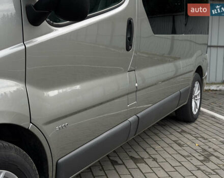 Сірий Опель Віваро, об'ємом двигуна 2 л та пробігом 282 тис. км за 13850 $, фото 8 на Automoto.ua