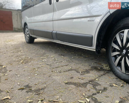 Серый Опель Виваро, объемом двигателя 2 л и пробегом 216 тыс. км за 14950 $, фото 15 на Automoto.ua