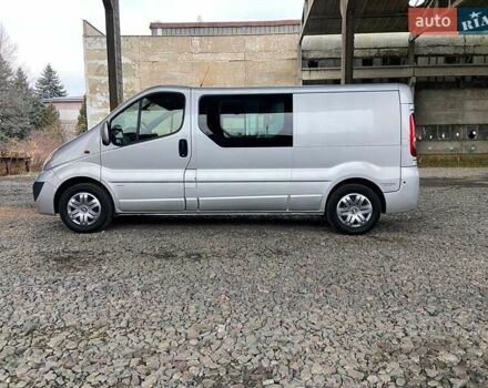 Серый Опель Виваро, объемом двигателя 2.5 л и пробегом 265 тыс. км за 13850 $, фото 3 на Automoto.ua
