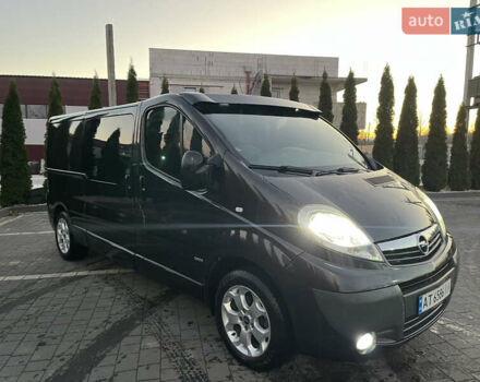 Серый Опель Виваро, объемом двигателя 2 л и пробегом 211 тыс. км за 14750 $, фото 2 на Automoto.ua