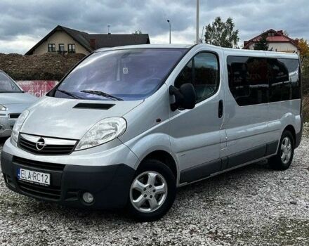 Серый Опель Виваро, объемом двигателя 2 л и пробегом 224 тыс. км за 8700 $, фото 2 на Automoto.ua