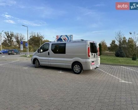 Сірий Опель Віваро, об'ємом двигуна 2 л та пробігом 225 тис. км за 16200 $, фото 4 на Automoto.ua