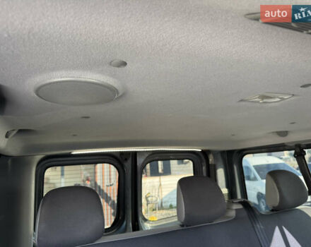 Опель Виваро 2013 в Черновцах на Automoto.ua Серый Опель Виваро, объемом двигателя 2 л и пробегом 299 тыс. км за 14400 $, фото 18 на Automoto.ua