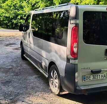 Серый Опель Виваро, объемом двигателя 2 л и пробегом 268 тыс. км за 15400 $, фото 3 на Automoto.ua