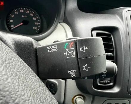 Серый Опель Виваро, объемом двигателя 2 л и пробегом 224 тыс. км за 8700 $, фото 22 на Automoto.ua