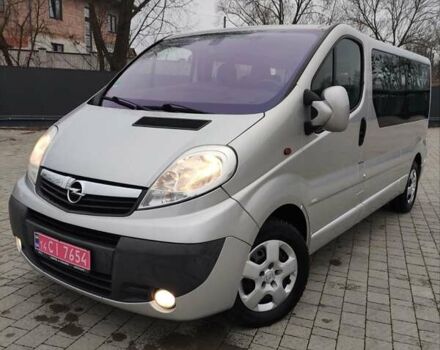 Сірий Опель Віваро, об'ємом двигуна 2 л та пробігом 386 тис. км за 15999 $, фото 3 на Automoto.ua