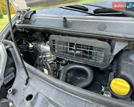 Сірий Опель Віваро, об'ємом двигуна 2 л та пробігом 225 тис. км за 16200 $, фото 29 на Automoto.ua