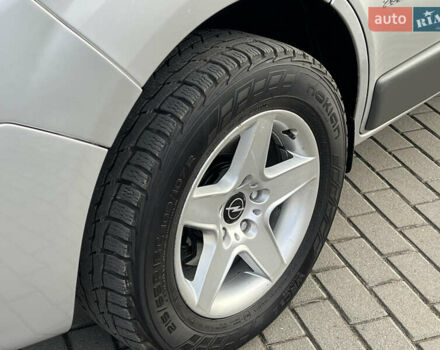 Серый Опель Виваро, объемом двигателя 2 л и пробегом 293 тыс. км за 14300 $, фото 19 на Automoto.ua