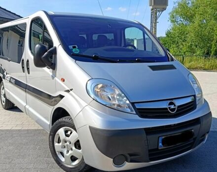 Серый Опель Виваро, объемом двигателя 2 л и пробегом 216 тыс. км за 8700 $, фото 2 на Automoto.ua