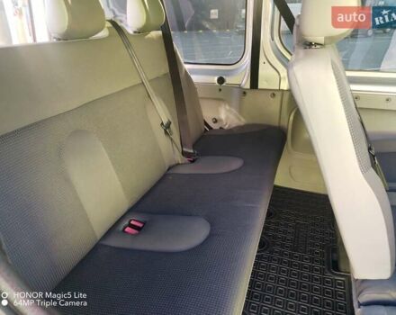 Серый Опель Виваро, объемом двигателя 2 л и пробегом 286 тыс. км за 14999 $, фото 16 на Automoto.ua