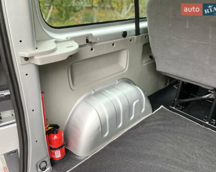 Серый Опель Виваро, объемом двигателя 2 л и пробегом 287 тыс. км за 14700 $, фото 23 на Automoto.ua