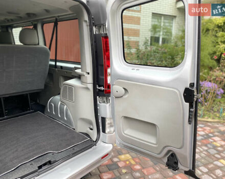 Серый Опель Виваро, объемом двигателя 2 л и пробегом 287 тыс. км за 14700 $, фото 21 на Automoto.ua